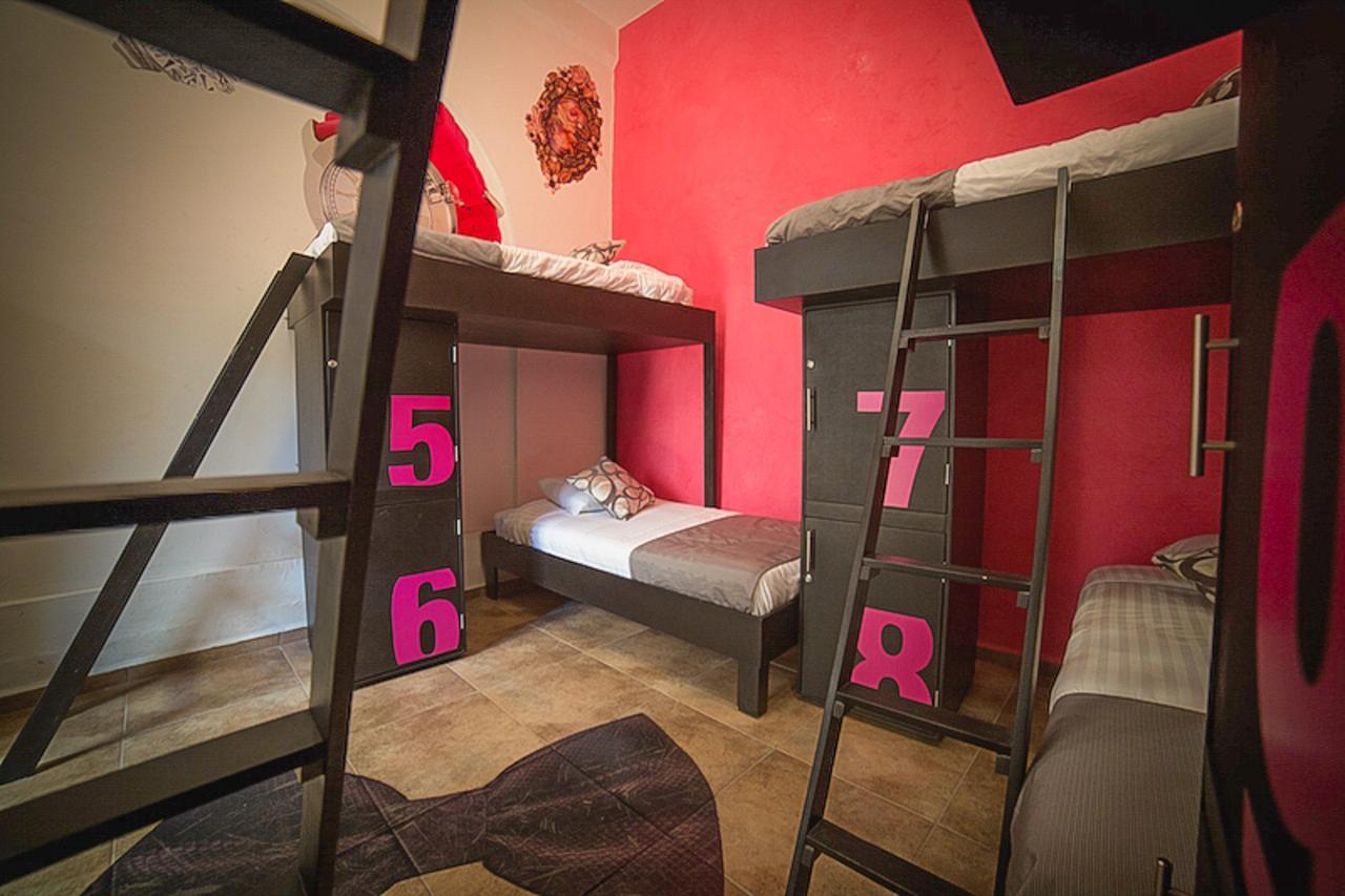 Hostal El Armario León Zewnętrze zdjęcie