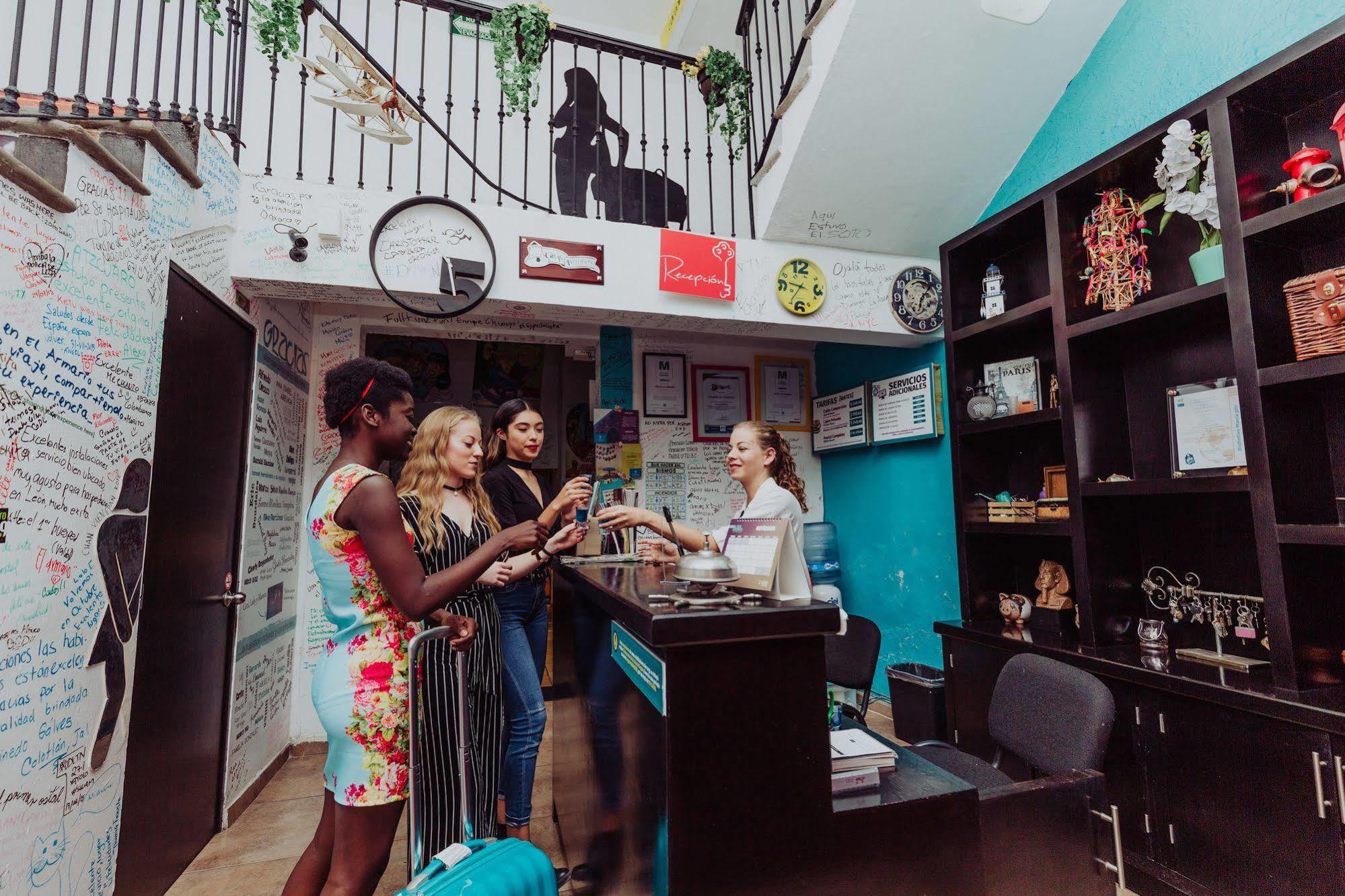 Hostal El Armario León Zewnętrze zdjęcie