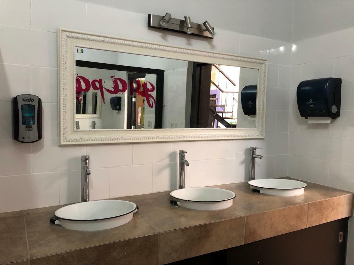 Hostal El Armario León Zewnętrze zdjęcie